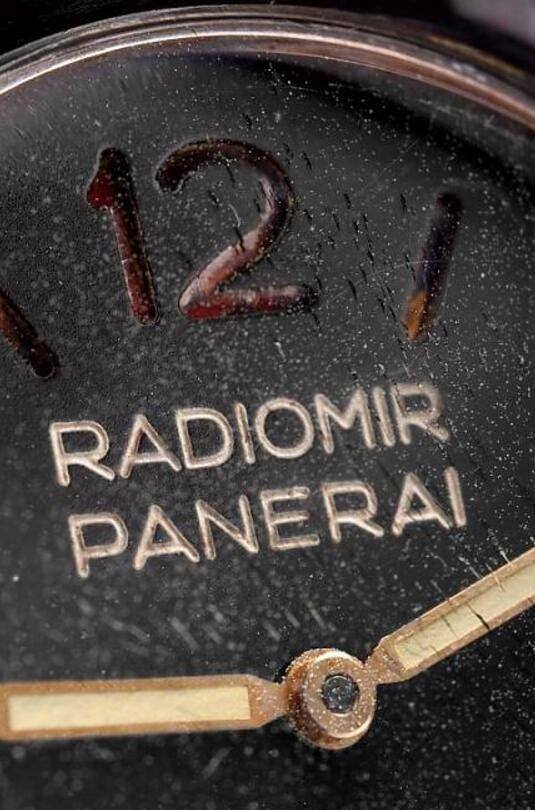 年代久远的Radiomir面盘