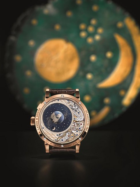 当代与古老的夜空描绘方式：RICHARD LANGE PERPETUAL CALENDAR 「Terraluna」在内布拉星象盘之前