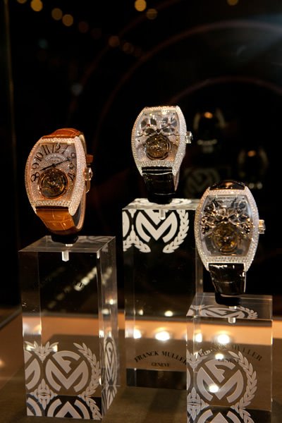 搭载腕表上最大陀飞轮机制的Giga Tourbillon