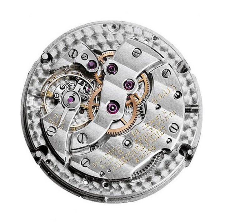 Calibre 9/10RSQ机芯表底视图，蛇形桥板和全新月相盘成为最大特色