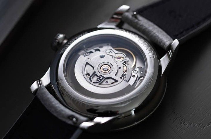 Sellita SW266-1自动上链机芯不仅为手表提供了动能与稳定性，其密致结构也展现出机械表的迷人内涵。