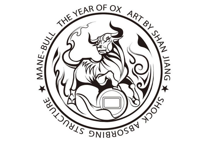除了表壳和表带採用金色搭配红色的组合外，手表底盖还刻印上牛年纪念图案展现收藏意义