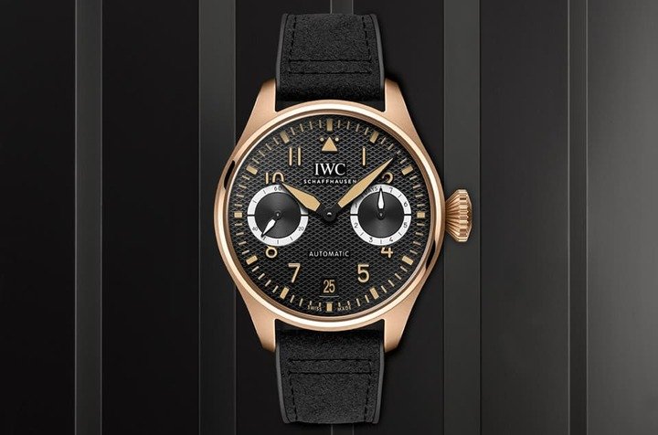 IWC与奔驰联手呈现大飞联名特别版，手表外观融入奔驰G-Class休旅的元素，让车主特别有感。