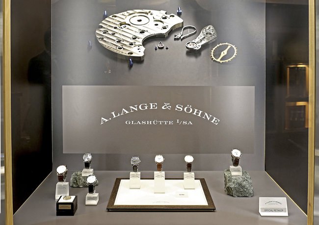 全新朗格腕表陈列于斯德哥尔摩 Nymans 店内