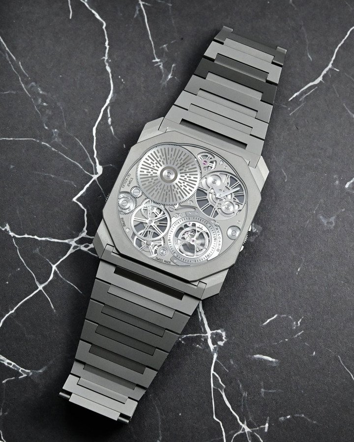 2025年新款Octo Finissimo Ultra Tourbillon，以仅仅1.85毫米的厚度，打破世界超薄陀飞轮腕表纪录。