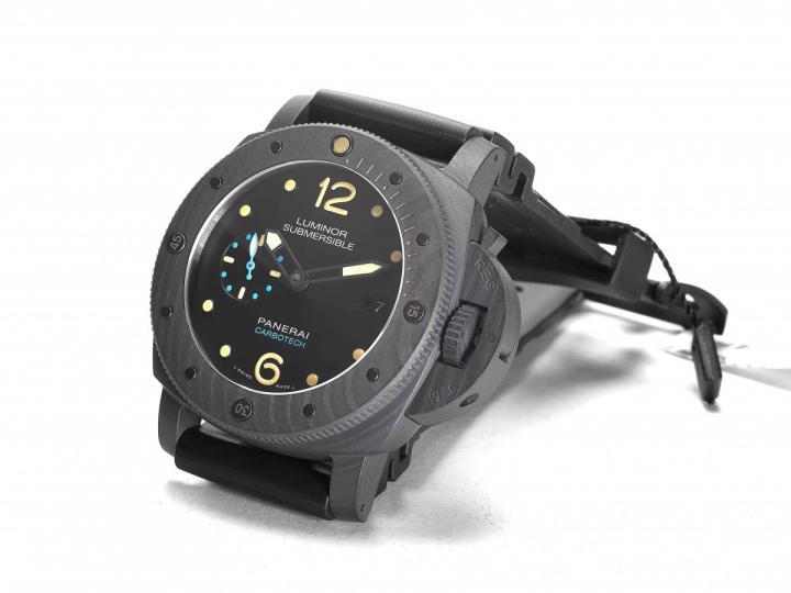 Luminor Submersible 1950 Carbontech PAM00616