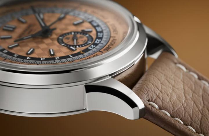 收藏家每每见到不锈钢材质的百达翡丽手表总是眼睛一亮。