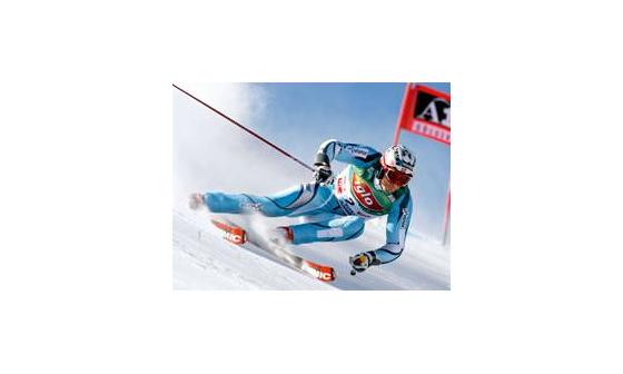 Longines 浪琴和高山滑雪 – 这一著名的瑞士手表制造商第三次加入支持这一比赛的行列