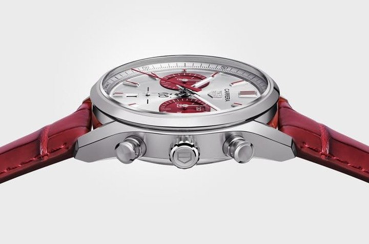泰格豪雅为2024年农历龙年超前布署，同步创作两款Carrera Chronograph龙年限量版。