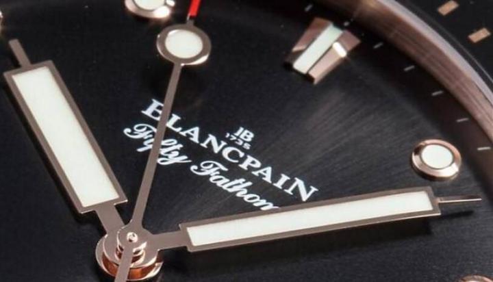 新作的设计承袭原版之众多元素，除了拥有专利视窗显示日期外，指针样式也沿用旧版传统设计，以保留前作清晰明朗的风格