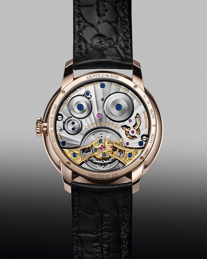 Ultrathin Tourbillon 缟玛瑙版本搭载厚度仅 2.97 毫米的 A&S8300 手动上链机芯，整体表壳厚度仅 8.4 毫米，提供长达 100 小时的动力储存。