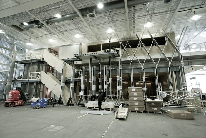 正在建设的Corum昆仑表全新展台