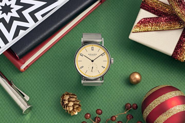 NOMOS推出Tangomat包浩斯百年限量腕表，纪念包浩斯学校创立100周年。这款特别版腕表是“德国制造”的最佳代表，展现现代的包浩斯精髓；设计俐落、方便实用，还简单美观
