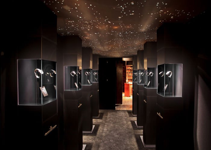 在哈罗德精品百货店举办的Jaeger-LeCoultre 积家展览