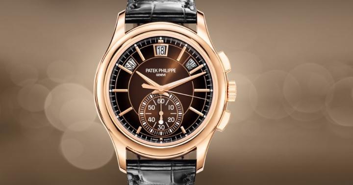 Ref. 5905结合了百达翡丽备受好评的自动飞返计时和年历两大复杂功能，2019年推出全新玫瑰金表壳改款
