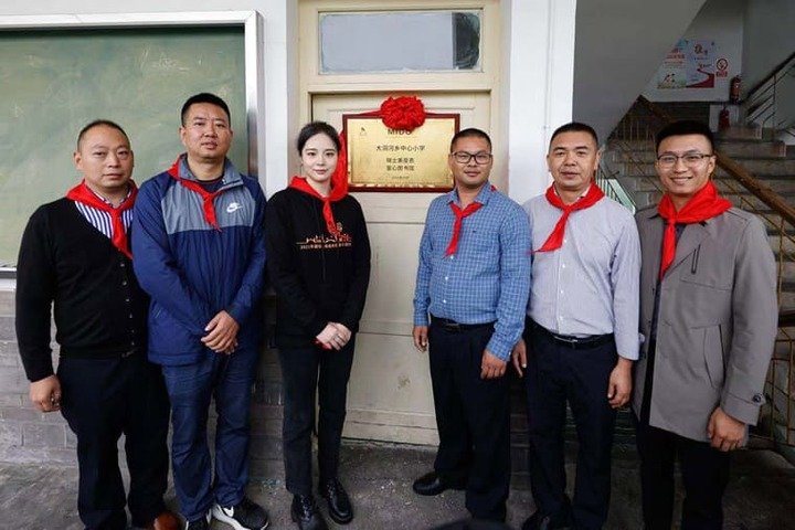重庆市武隆区大洞河乡中心小学接受美度表替孩子们打造“爱心图书馆”