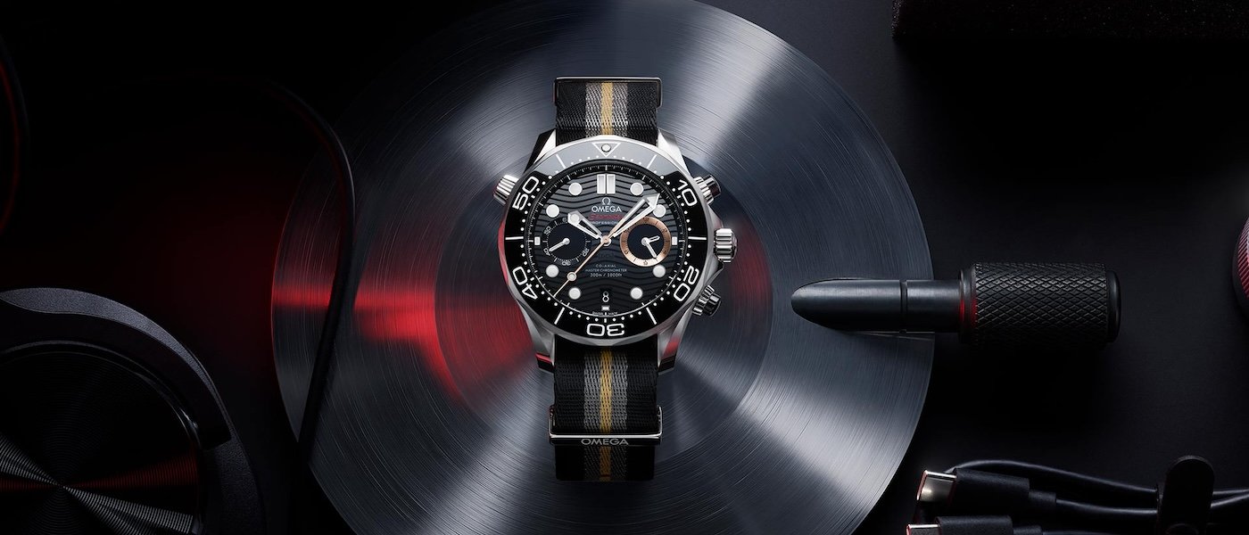 穿越游戏次元，欧米茄 Seamaster 潜水 300 腕表 007 First Light