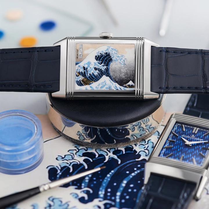 Reverso Tribute Enamel 翻转系列珐琅腕表：葛饰北斋《神奈川冲浪里》
