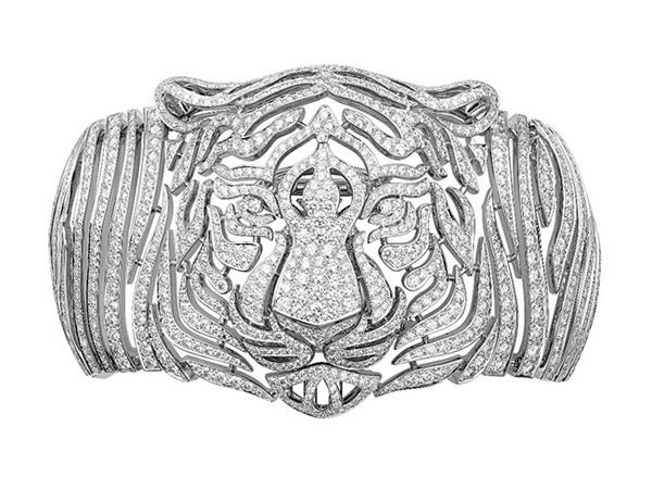 老虎面具神秘腕表