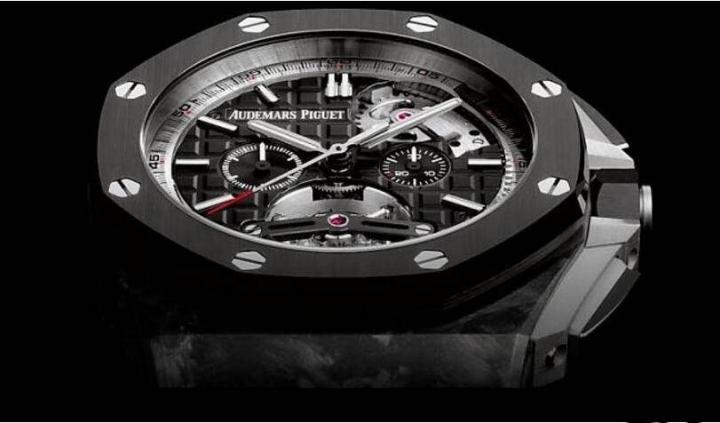 AP複杂功能腕表的又一力作，全新皇家橡树离岸型系列自动上链陀飞轮计时码表