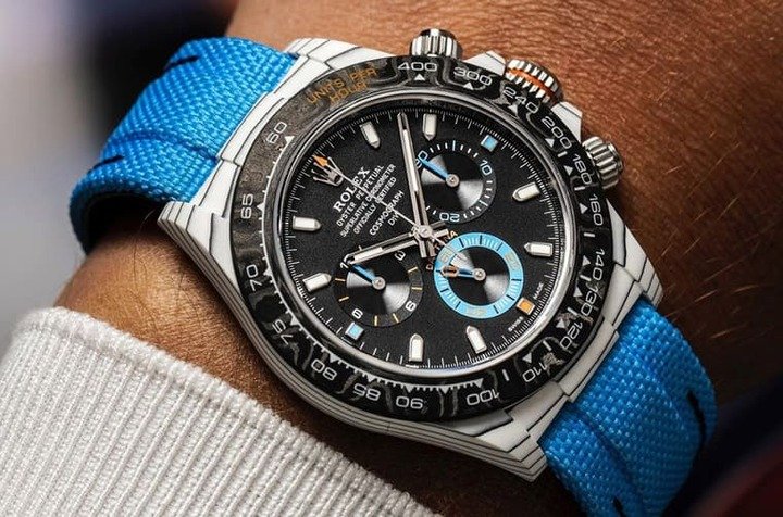 整体风格独特、配色又吸引人的Daytona “Racer”，佩戴在手上十分吸睛。Source：Designa Individual Watches