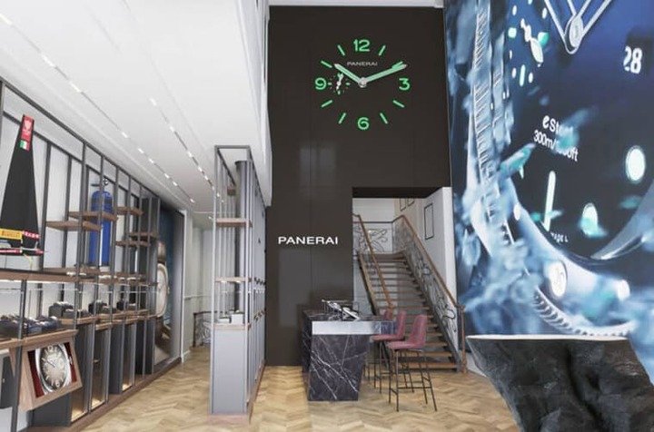 Casa PANERAI一楼可以感受到浓浓的沛纳海文化精髓，一些历史物件的陈列让人对品牌有更深入的了解。