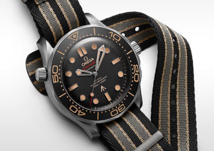 丹尼尔克雷格将在《007：生死交战》佩戴这款造型别具复古感的海马潜水300米手表