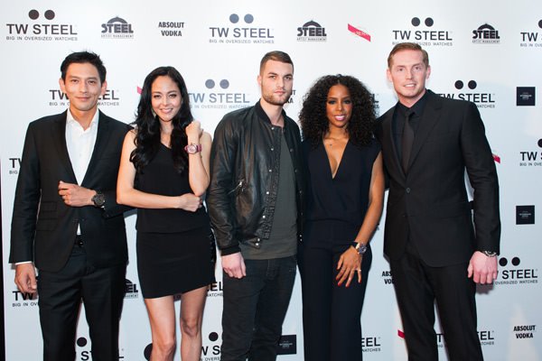 从左至右：Anthony Sandstrom、Jocelyn L、DJ Mitchell Niemeye、Kelly Rowland 及Jordy Cobelens