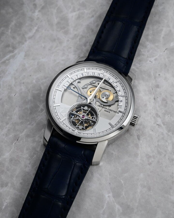 Traditionnelle Tourbillon Retrograde Date Openface传承系列陀飞轮逆跳日历镂雕腕表