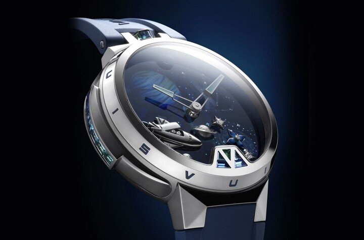 Tambour Jacquemart三问报时表秉承系列招牌外观，同时设计主题更结合太空探险，象征品牌充满希望的未来前景。