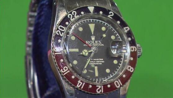GMT Master Ref. 6542 不锈钢材质／自动上链机芯／时、分、秒、日期显示／两地时间显示／蓝宝石水晶镜面／表径39mm