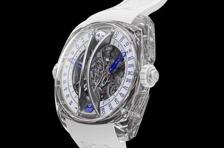 Klepcys Vertical Tourbillon Sapphire Blue 全透明蓝宝石表壳晶莹剔透，结合电光蓝元素，带来未来科技氛围。