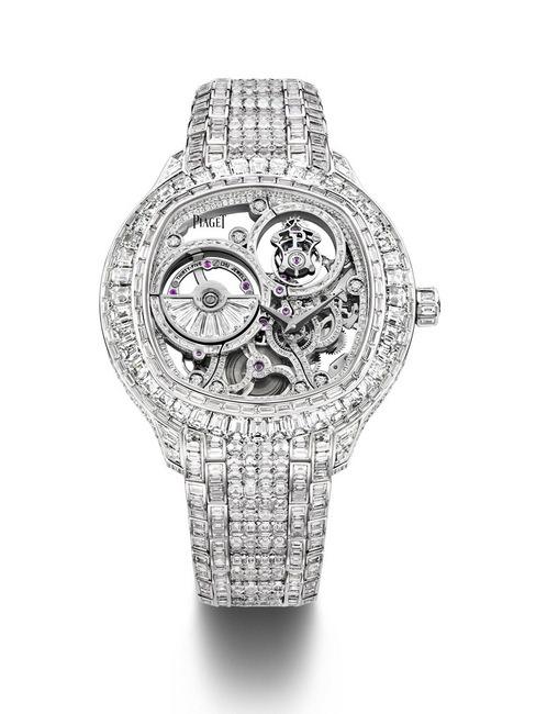 Emperador Coussin镶钻镂空自动上链陀飞轮腕表的机芯及外部共镶饰2,150颗美钻，设计优雅迷人，散发璀璨光辉，完美体现伯爵对高级钟表的澎湃热忱，全球仅一只。