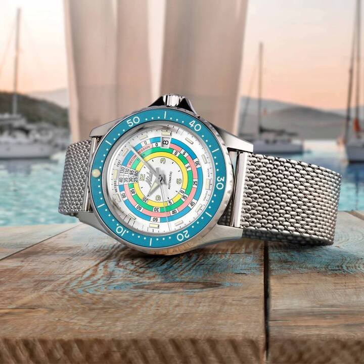 MIDO在2021年推出的Ocean Star Decompression Timer 1961海洋之星减压复刻 1961 限量表，配备不锈钢表壳。