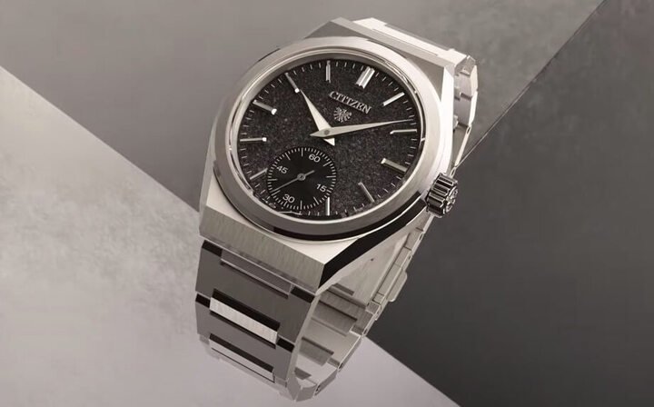 星辰表预计2021年8月推出这三款Caliber 0200系列手表，定价为6000美金起跳