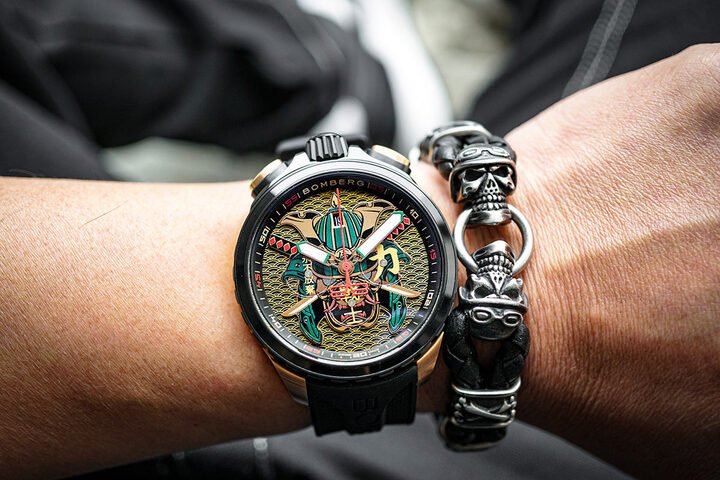 Bomberg Bolt-68 Heritage黄金武士计时码表不仅适合钟表收藏家与武士道文化爱好者，更是勇敢无畏者的专属标志。