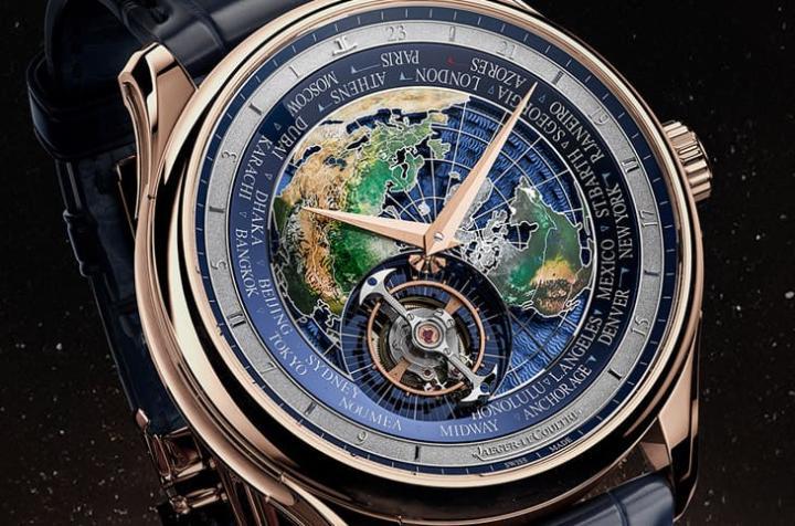 北极视角世界地图位于中央，蓝色旋转环标示 24 城市时区，灰色 24 小时刻度提供精准时间参考。