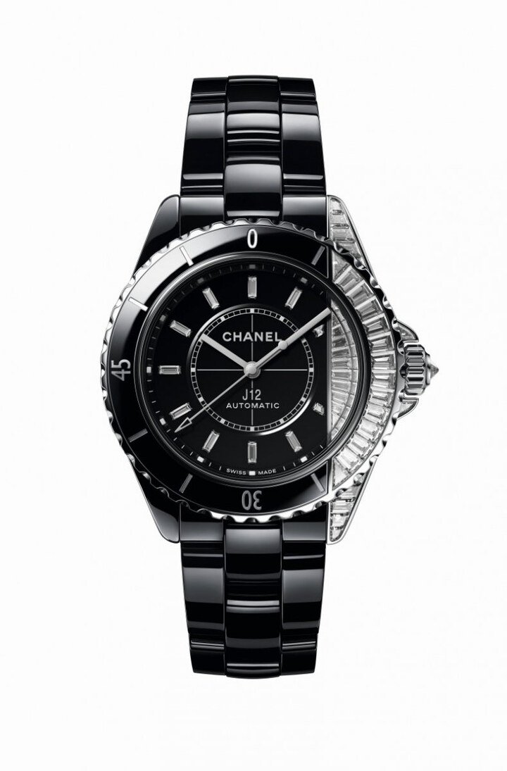 J12 Paradoxe with Diamonds