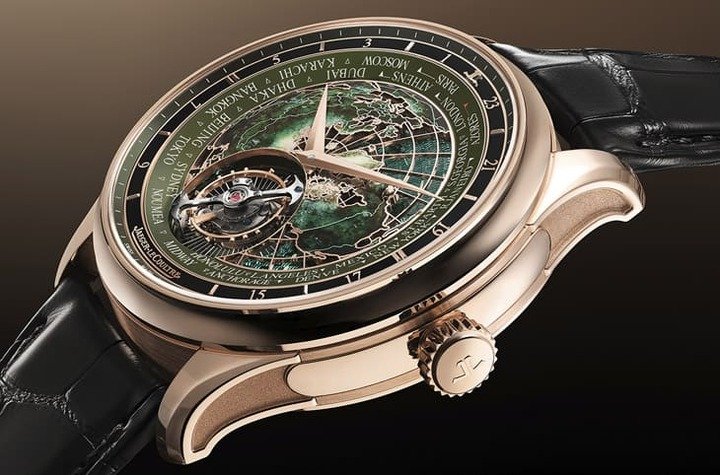 Master Grande Tradition Calibre 948 2024年推出玫瑰金搭配绿色珐瑯面盘的改款，温润的雅致风格令人一见倾心。