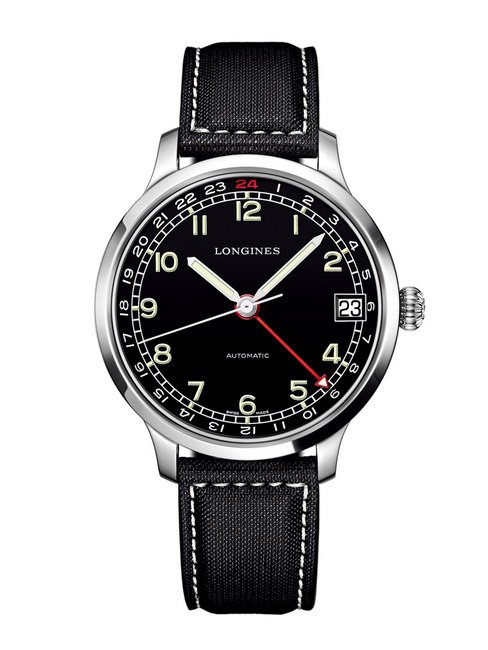 数字上附有Super-LumiNova® 夜光涂层，衬托在深哑黑色的表面上，形成强烈的对比
