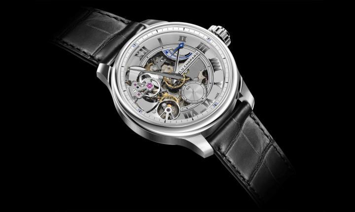 L.U.C Full Strike三问表推出全新白金款式。这款品牌首款三问表披上独特的灰色调外壳，但仍然延续它那革命性的卓越技术及独一无二的高品音质