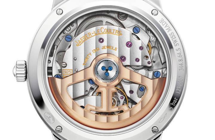 腕表搭载积家925A型自动机芯，提供40小时动力储存，时刻准确无误