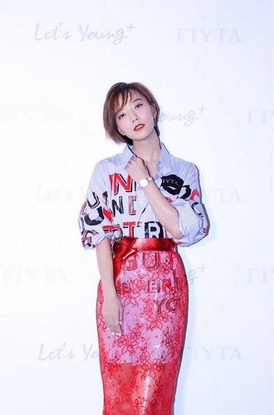 飞亚达品牌挚友王珞丹出席Young+新品腕表发布会