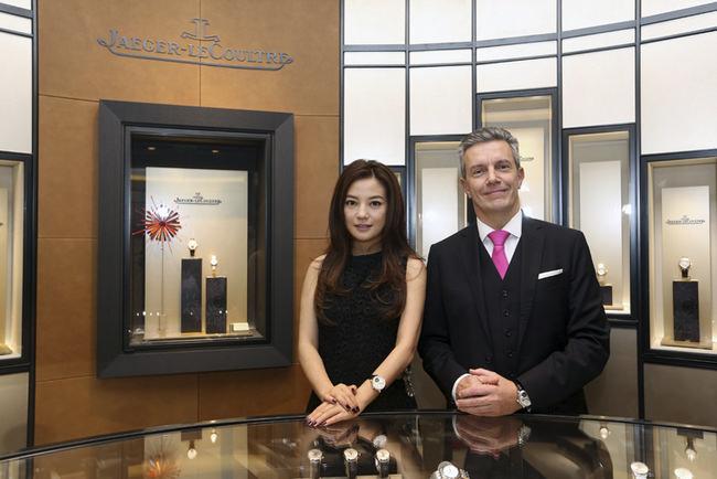 积家全球总裁瑞亚德先生与品牌大使赵薇出席新店开幕仪式
