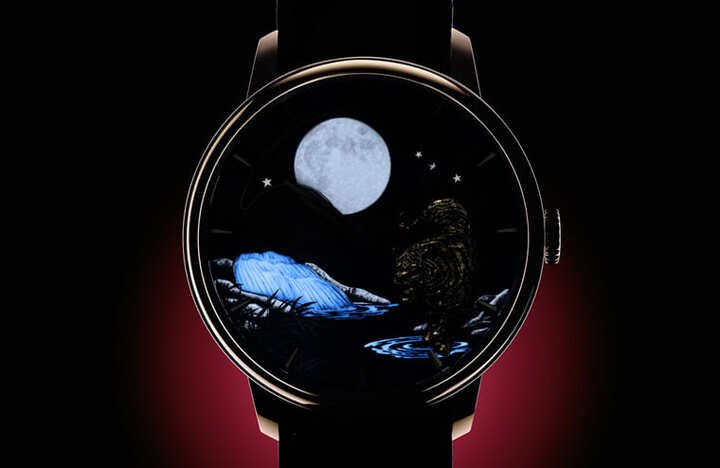 包括月相、溪流与涟漪等处都涂有夜光物料，在黑暗环境下看得更加清楚。