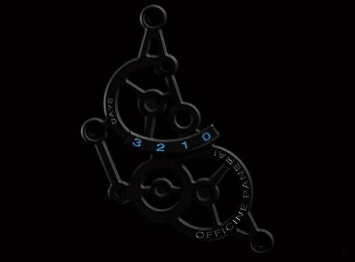 沛纳海对减少机芯润滑的解决方案是强化零件的硬度，让零件间即使有摩擦也不易产生耗损