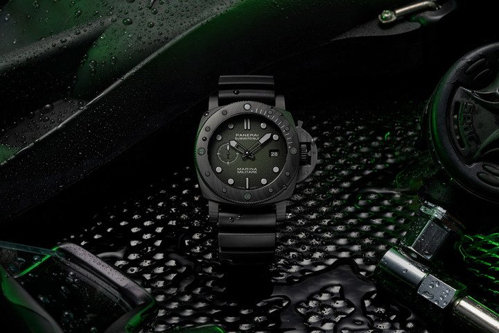 Submersible Marina Militare Carbotech™(PAM01698)