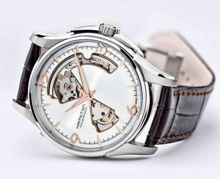 汉米尔顿爵士开心自动表，有著半镂空的表盘，设计很新颖，这款为精钢材质搭配乳白色表盘