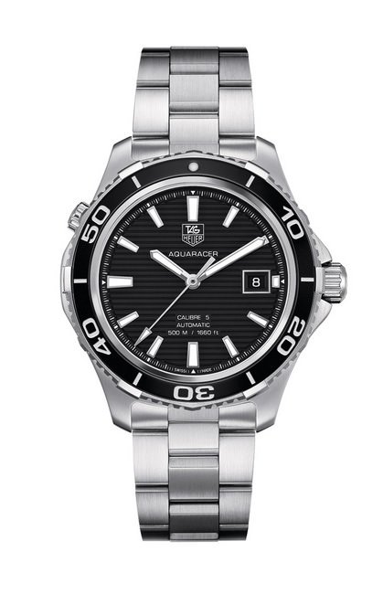TAG HEUERAquaracer竞潜 500M Calibre 5 黑色表盘配不锈钢表链，沉稳专业。 建议售价 RMB$ 19,500元