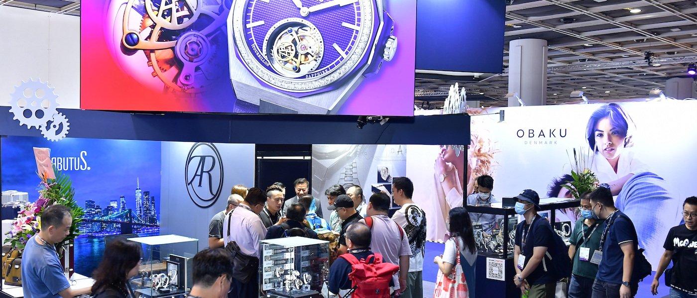 香港钟表展及国际名表荟萃吸引近 15,000 名商贸买家参观采购